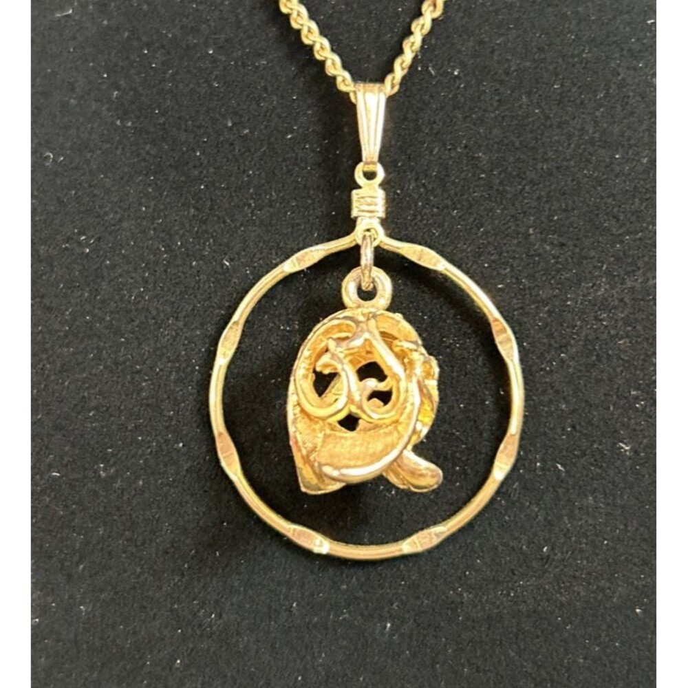 Vintage Sarah Coventry Gold Tone Pendant Necklace w/ Box Golden Tulip